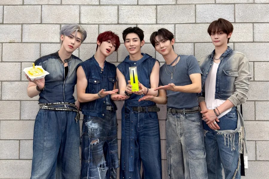 AND2BLE secure first-ever music show win with “Curious”
