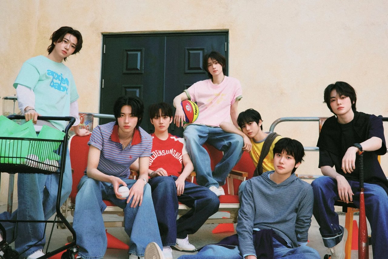 STARSHIP unveils new boy group AEN and opens official socials