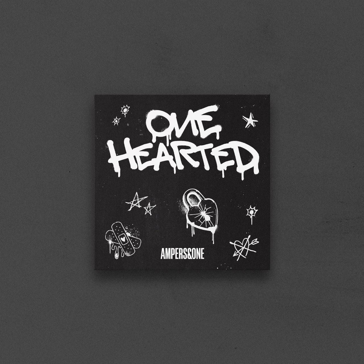 AMPERS&ONE - 2ND SINGLE ALBUM [ONE HEARTED] Postcard Ver.