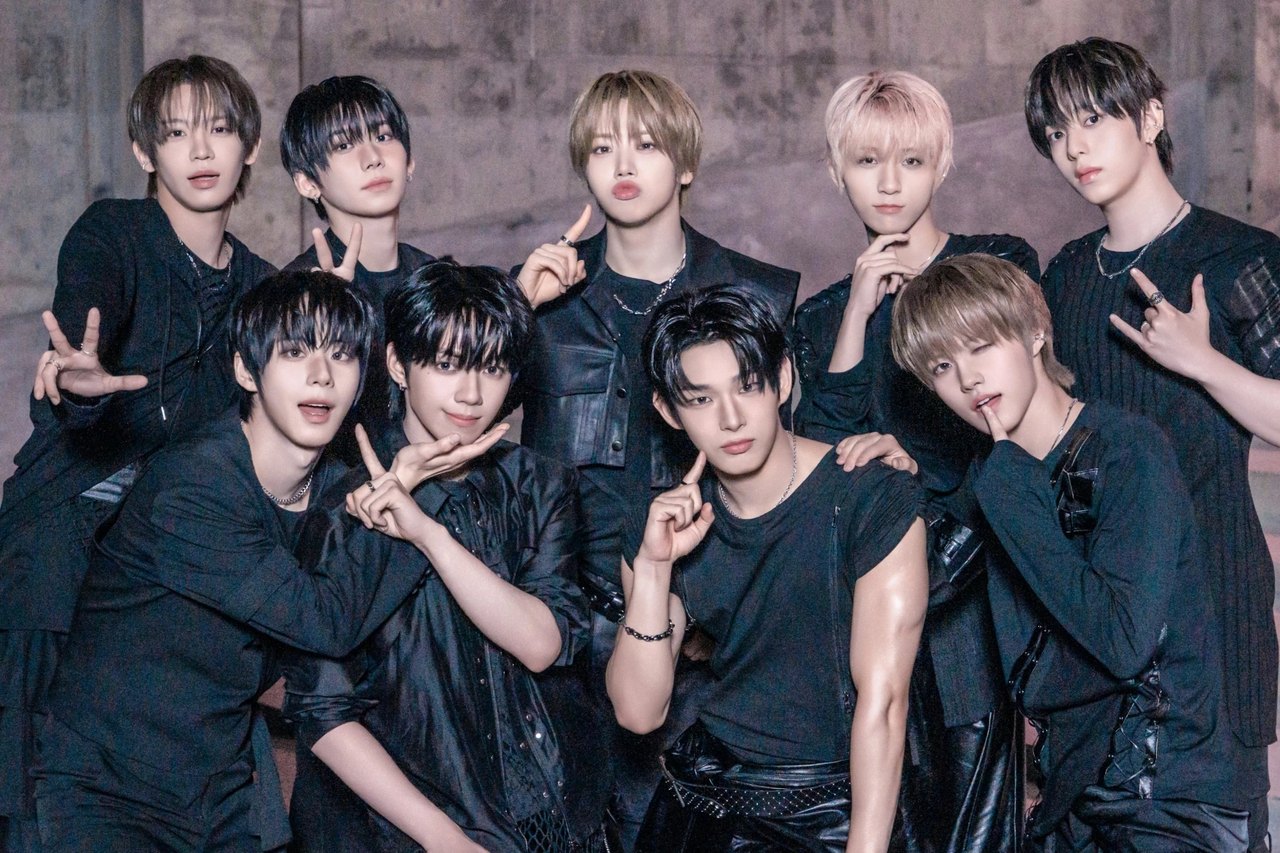 AHOF tease summer comeback with first 'RUN TO YOU' image