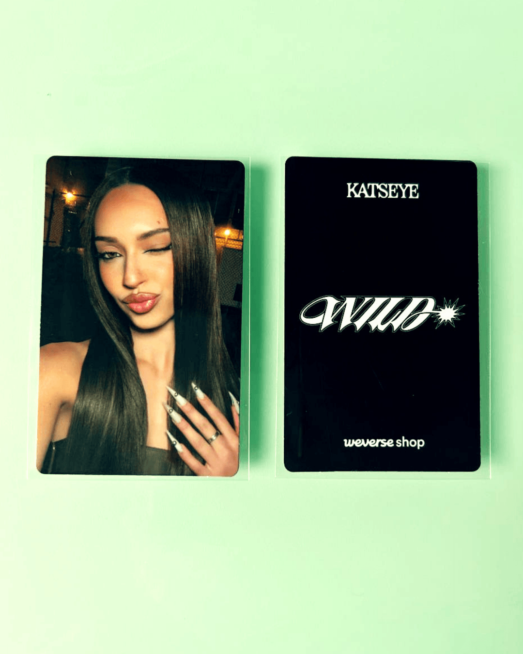 Daniela - WILD Weverse Photocard
