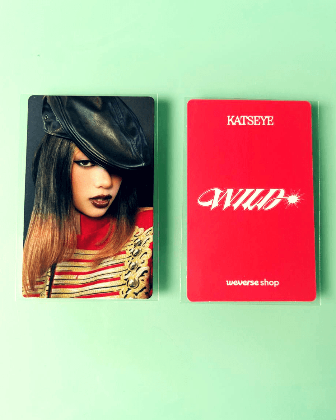 Megan - WILD Weverse Photocard RED